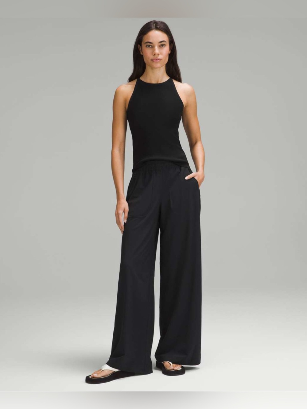 Lululemon Swift Wide-Leg Mid-Rise Pant
*Full Length
Black